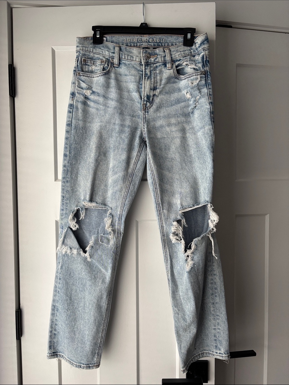 American Eagle Outfitters Light Blue Distressed Boyfriend Jeans